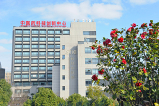 我校12位学者入选爱思唯尔20...