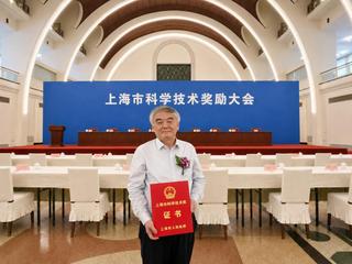 我校附属曙光医院房敏教授领衔项...